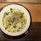 Risotto con fave e piselli: per un pranzo coi fiocchi