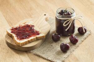 Marmellata di ciliegie con il Bimby: buona e veloce da fare