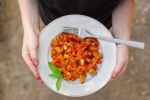 Buonissime zucchine al pomodoro: la ricetta dell’estate