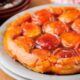 Tarte tatin con le pesche rovesciata: un dolce delizioso!