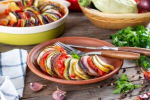 Come fare la ratatouille al forno? Ecco la ricetta