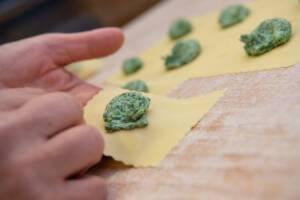 I pansoti liguri sono i re dei ravioli di magro. Ecco come prepararli!