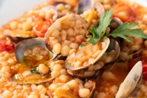 Ricetta tipica sarda: fregola con le arselle. Ecco tutti i suoi segreti&#8230;