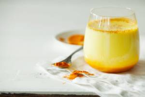 Come fare il golden milk, il superfood dai mille benefici