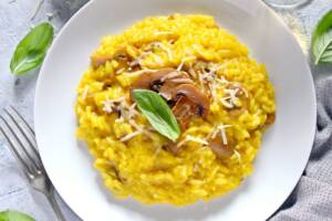 Risotto funghi e zafferano, un primo piatto autunnale