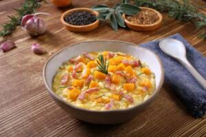 Risotto zucca e speck, la ricetta per un primo piatto saporito