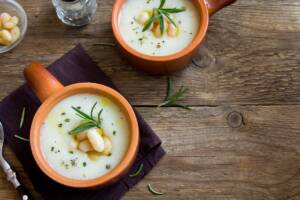 Come preparare una buonissima vellutata di cavolfiore e cannellini: la ricetta!