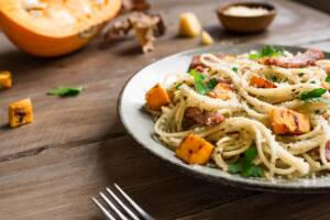 Pasta zucca e pancetta: un primo piatto veloce e gustoso