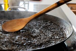 Risotto al nero di seppia, scenografico e originale!