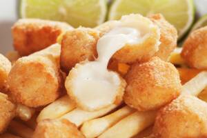 Mozzarella fritta: deliziosi, saporiti, golosi e filanti bocconcini!